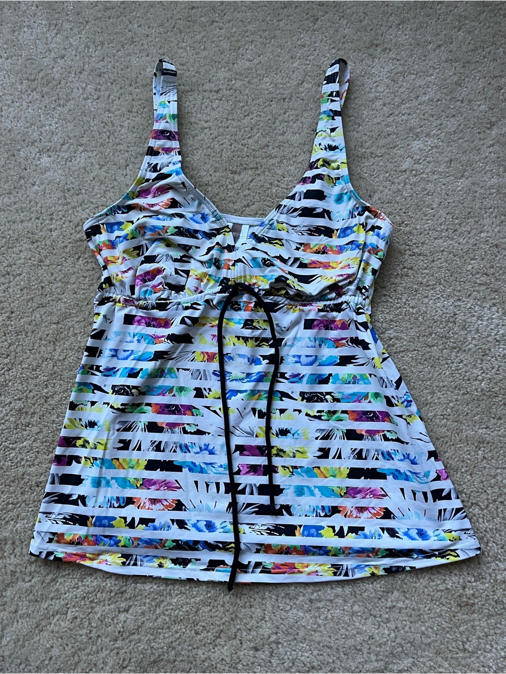 Venus Sunseeker White Multicolor Floral Stripe Underwired Tankini Top - 8 - VGUC